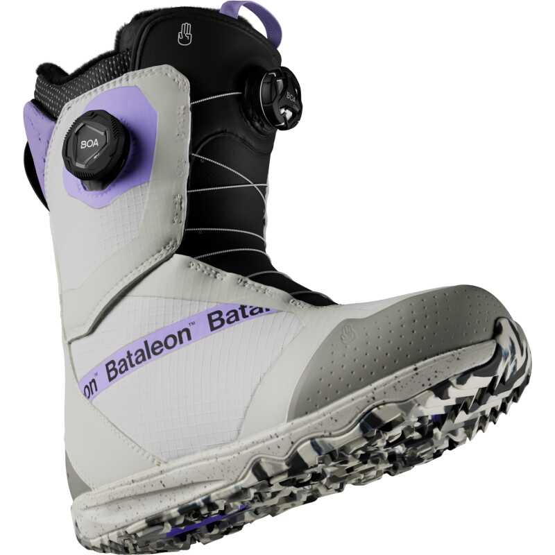 Women's snowboard boots with BOA Fit System in Virtual Grape color