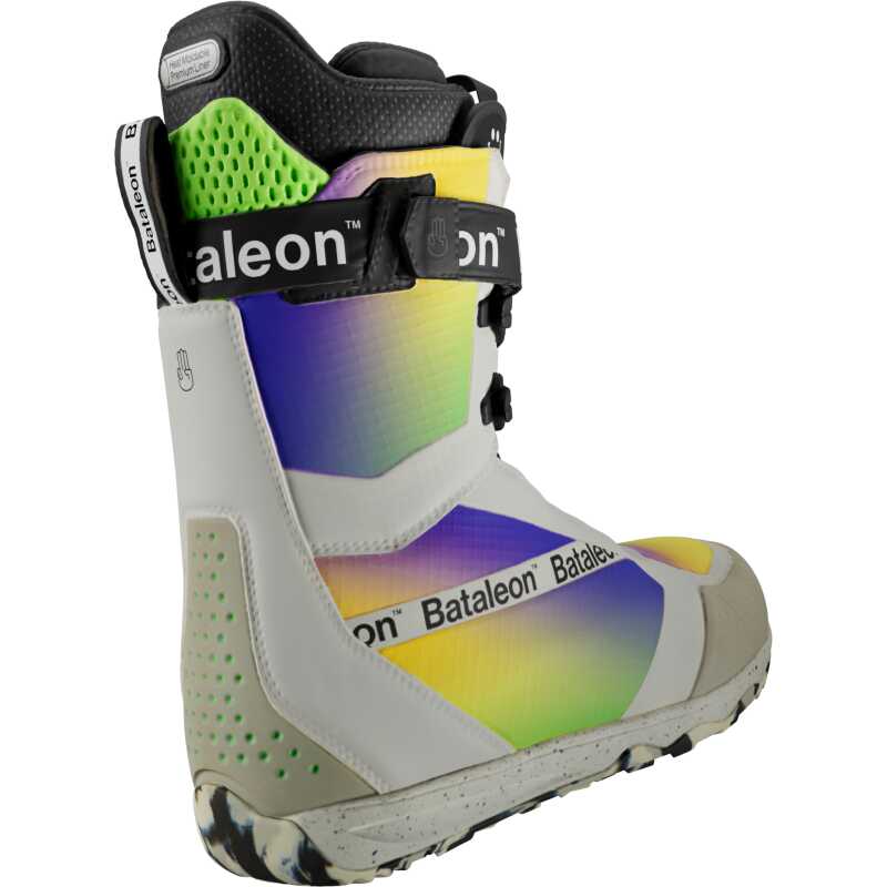 Snowboard boots with laces and color fade uppers