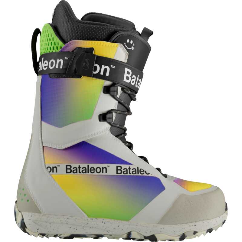 Snowboard boots with laces and color fade uppers